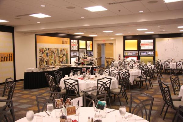 cartoon_room_banquet.jpg